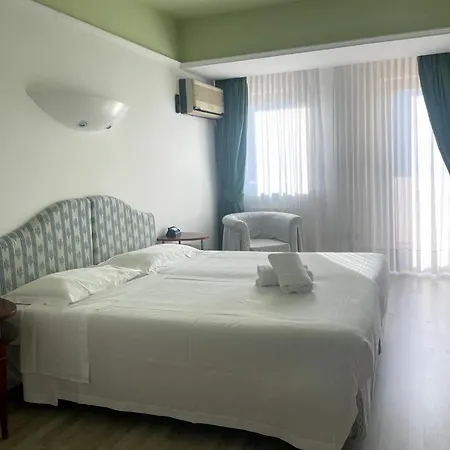 Hotel Miramonti Vincent 4*